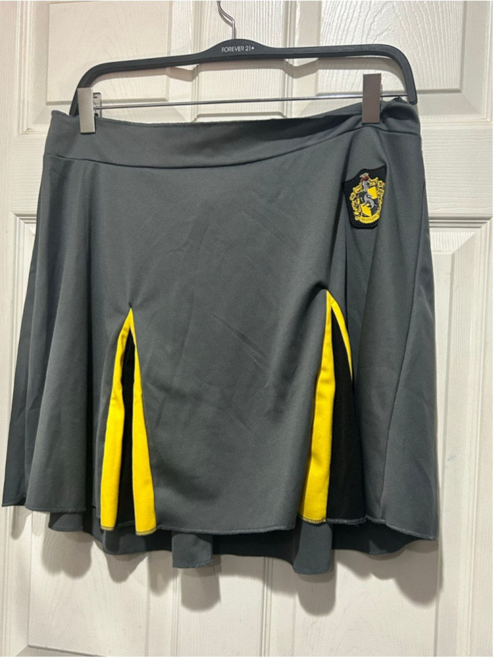 Women's Harry Potter Hufflepuff Skater Skirt Grey Yellow Size XL